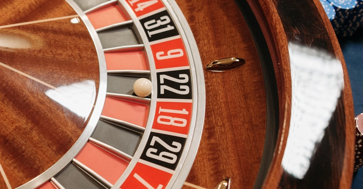 Математический анализ рулетки в казино с расчетами вероятностей